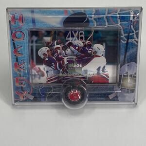 Hockey with puck 4x6 Frame